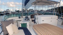 Captiva - Helm Station